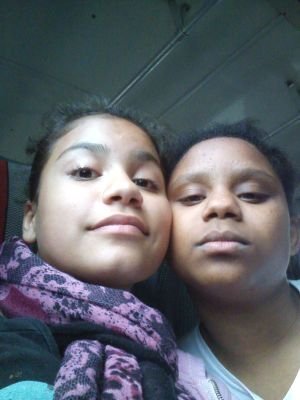 GeovanaGigi671's profile picture. engracada,seria,