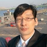 유대인의 명언-친구 


♥ 친구인 체하는 자는 철새와 비슷하다. 추워지면 날아가 버린다.

♥ 결점이 없는 친구를 가지려고 한다면 평생 친구를 가질 수 없다.

♥ 친구를 구렁텅이에서 구할 때에는 자신도 흙탕물을 뒤집어쓰는 것을 두려워 해서는 안 된다.
