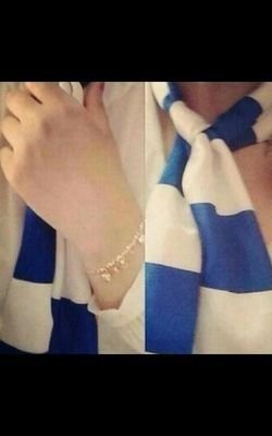 آحساس جميل عـندما يـشعرك احدهُم بانك تعـنيّ له الكثير ♡