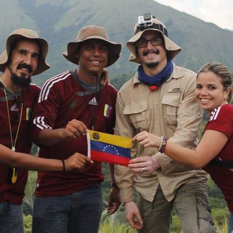 Artista, Creativo, Músico, Turismólogo, Educador, Viajero, Amante de la Naturaleza... MONTAÑISMO