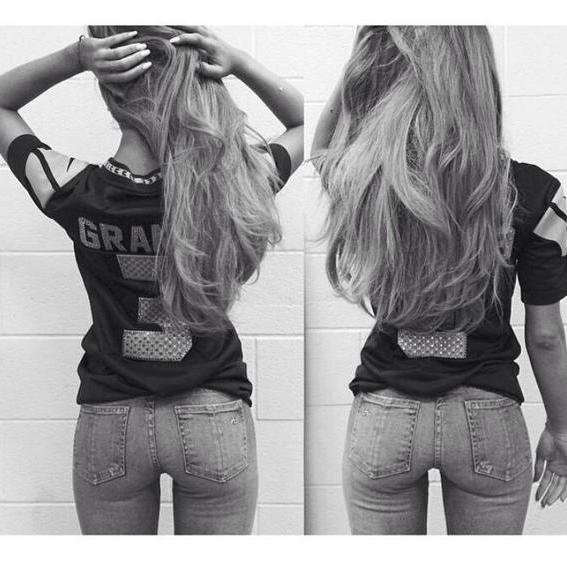 MissGrandeAG's profile picture. ♡ I'm half a heart without you. ♡