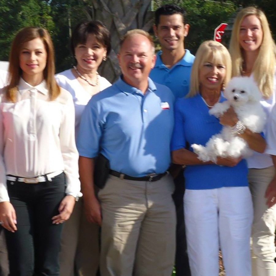 The Keith Furrow & Associates Realty Team strive on providing our community with honorable and efficient real estate services; pursuing life long friendships.