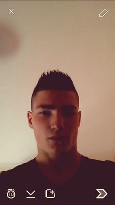 GirardonAlex's profile picture. Ignore la personne qui te critique car prisonnière de sa propre jalousie elle ne fait que t'admirer