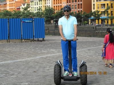sensitive and intelligent person love nature and doin various activities for njoyment......