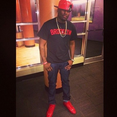 CEO/Owner. Clear Port Entertainment. 
@IamZipK @MarlonAsher
Manager: @WE_R_FLY Swag Surfin
Hosting/ Booking @DjPrettyBoyTank
Flystyleceo@gmail.com