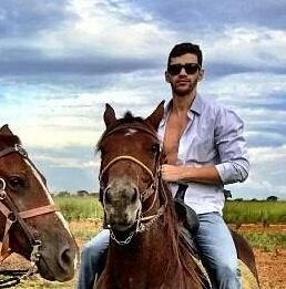 Meu amor por você vai muito além da eternidade. @Gusttavo_lima ♥ || instagram/snapchat: Layrossatto