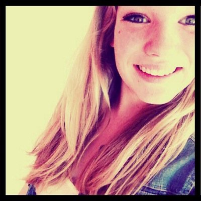 {Eva}{1⃣4⃣}{volleybal B2}{skiën}{vorden}{2F}{IC}{love}