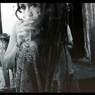 13| •Daria mi pela por resistir al deceo de escribir•  #Sammurai. #Rap #HH #Pirada
