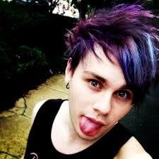 Follow @xxHoranIrwinxx