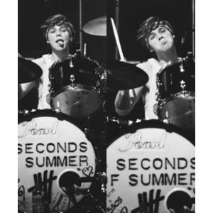 AshIrwinAG's profile picture. Here's a straw, suck my ass.