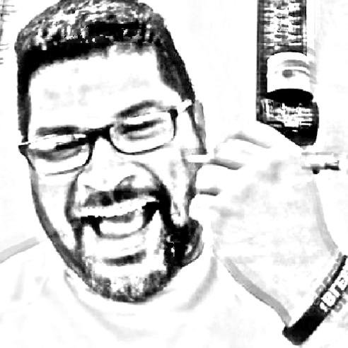 100% Panameño!
Escritor, Productor, Director y Actor de Teatro y TV. Writer, Producer, Director and Actor of Theatre and TV.