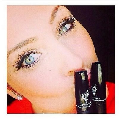 UPGRADE to 3D fiber lash mascara with NATURAL green tea fibers!!!!! No mess! No glue!!!! Waterproof! All day wear! 14 day money back guarantee!
