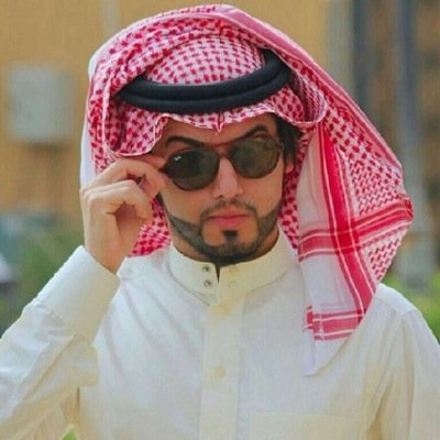 يعتقدون أني مجرد أعرابي لا أجيد الحديث ولا أعرف التعبير .. وأنا أعتقد غير ذلك في مفضلتي أشياء بسيطه من الذي أعتقده.