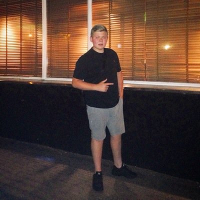 east londoner, west ham fanatic, follow everyone back