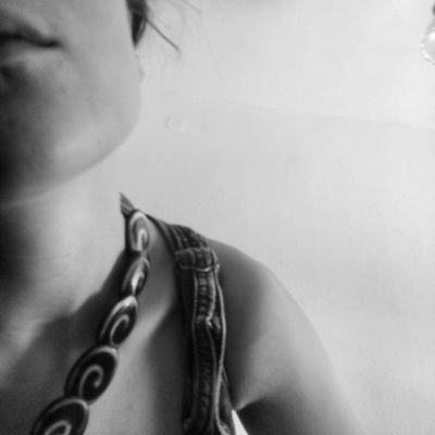 Soy muy susceptible, me afecta cualquier cosa. Pero también me alegra cualquier tontería. Lo único que pido al final son detalles bonitos.