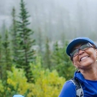 Spreading walking and biking joy. Foodie, booklover, traveler. Luv Victor and life.