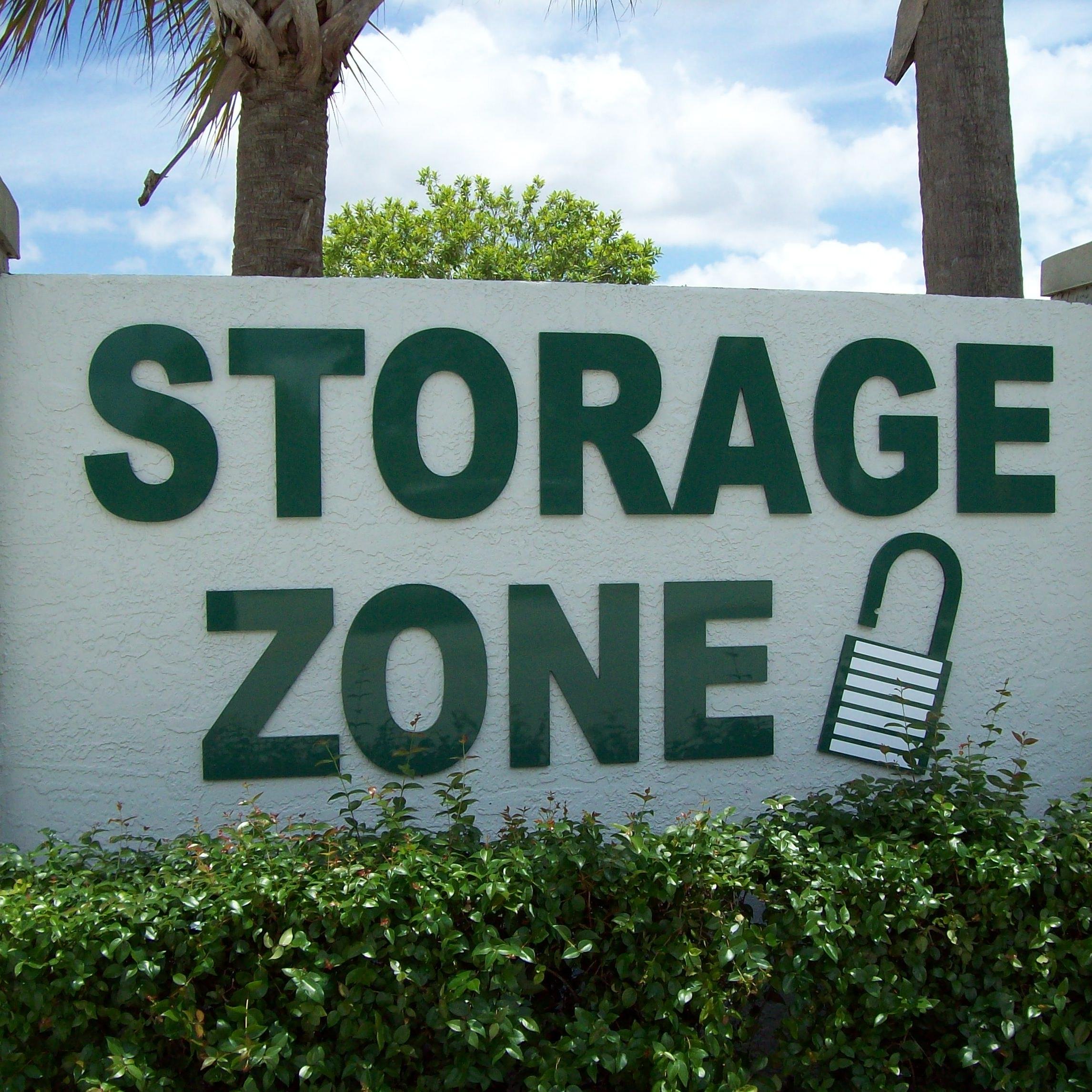 (772) 340-7749- offers ac & non-ac units, parking spaces available for cars, trailers, rvs, boats, & packing supplies, Special Promotions Available!!