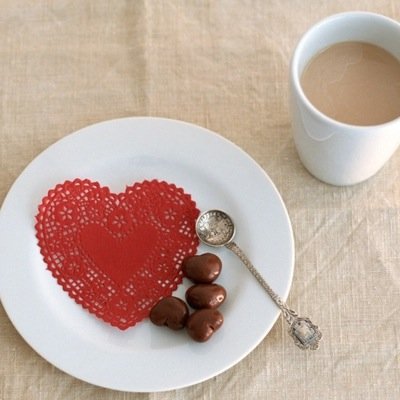 ﻋﻠﻴﻚ ﺑﻄﺮﻳﻖ ﺍﻟﺤﻖ ﻭﻻ ﺗﺴﺘﻮﺣﺶ ﻟﻘﻠﺔ ﺍﻟﺴﺎﻟﻜﻴﻦ . . . ﻭﺇﻳﺎﻙ ﻭﻃﺮﻳﻖ ﺍﻟﺒﺎﻃﻞ ﻭﻻ ﺗﻐﺘﺮ ﺑﻜﺜﺮﺓ ﺍﻟﻬﺎﻟﻜﻴﻦ.