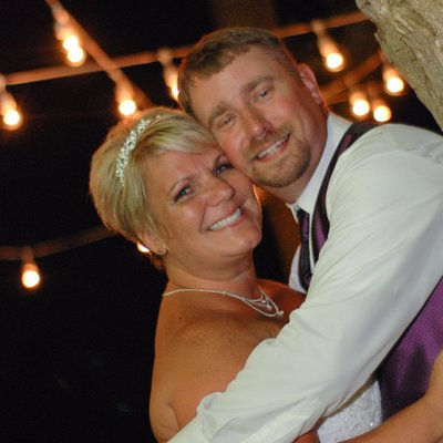 Profile Picture of Angela Edsall (@AngelaFoxx) on Twitter