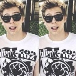 i gave you a free follow to help you gain so follow @damnastxn for me please