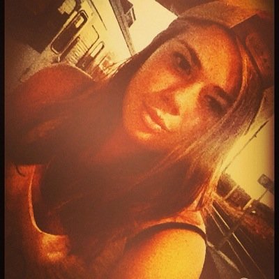 hi guys! i'm an italian-romanian girl! i love hug and boys...follow me.I love 5 seconds of summer,luke,harry, CR7. I FOLLOW BACK!