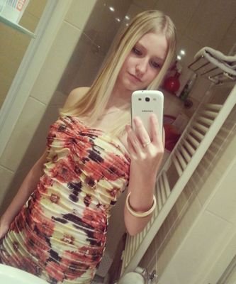 #1 friends&family | hou van jou popje ♥ x @Robbinxkuss | love you skaddie, ja goed verhaal he doi.