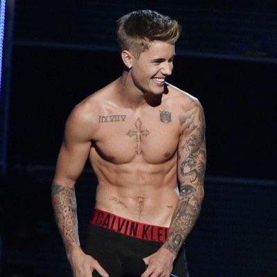 FOLLOW ME JUSTIN !
BELIEBER com muito orgulho.                                                                  I will love you forever @justinbieber