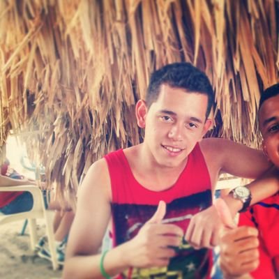 andresrossinim's profile picture. En el amor no vale ser valiente