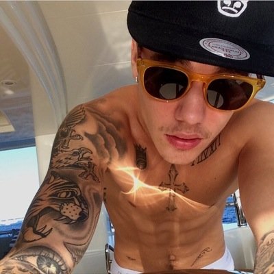 You make me complete, love you @justinbieber ❤️