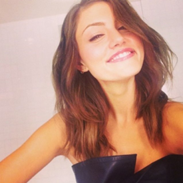 PhoebeOTW's profile picture. 