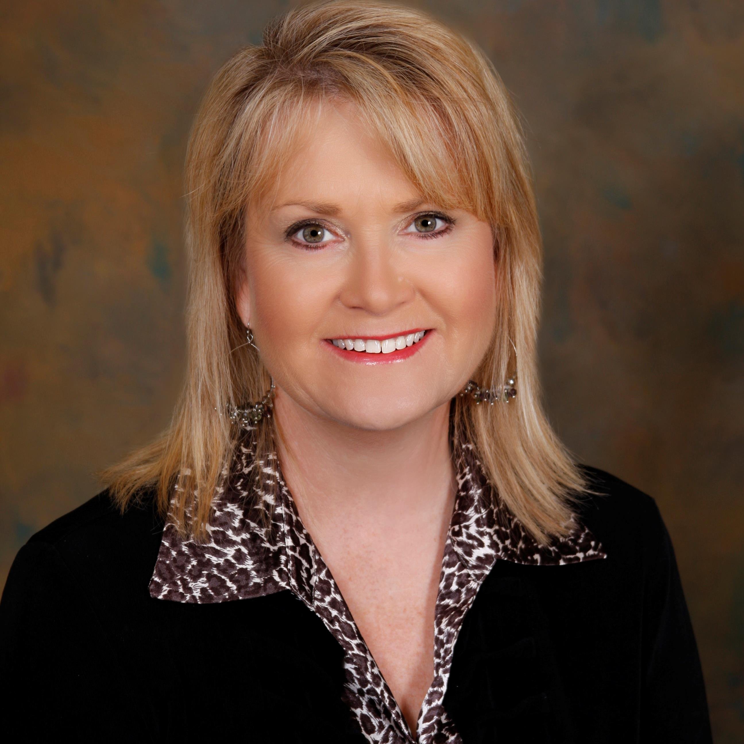 Attorney. Advocate for working people discriminated and harassed. Mom. Dog-lover. Do-gooder.
