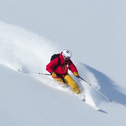 We are mountain guides & ski instructors.
We love snow !