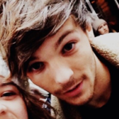 follow @bluntsbyzouis