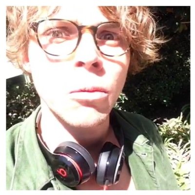 katie gave you this free follow so u should follow her ;) @mutedluke
