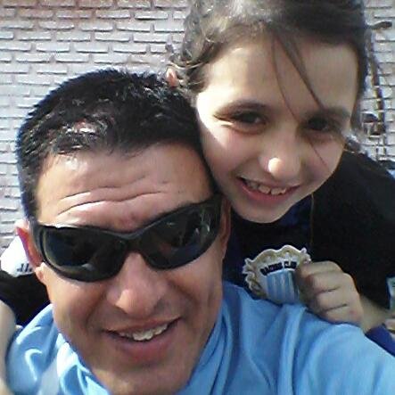 David, Victoria y Sofia... mi vida!!!! Hincha y Socio de RACING Club de Avellaneda. Tapalque mi ciudad.