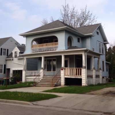 The_Palace_FDL's profile picture. NOT the women's hockey house