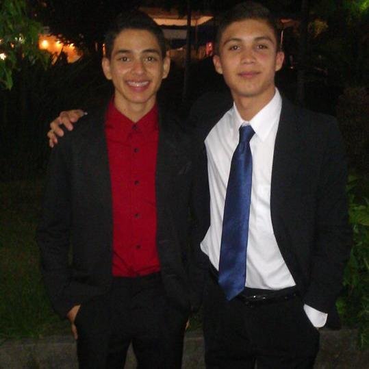 Dios, futból y amigos♥.