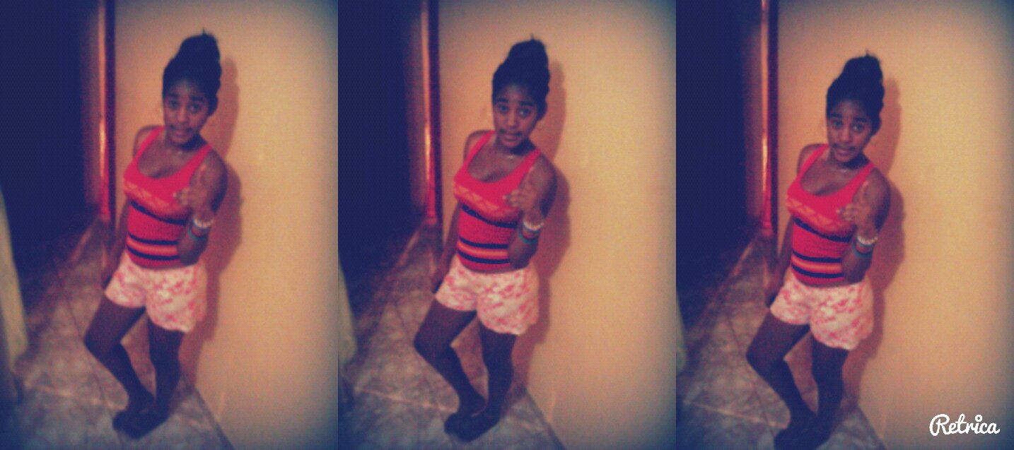 •''-Hecha De! Reviistaa~~    TE SIGUE  -Genuiina lO WenO'? NUnca Pasaa D! MODA.. SepanlO:3 ViivO Mii Viida COmO Quiera & Atii nO Debe D! ImpOrtartee=X