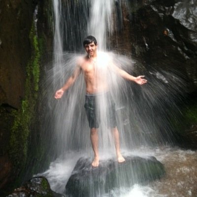 _ezflow's profile picture. Taken|King's College| Fun & Active| Jokester|