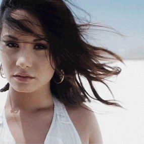✝ I'm strong because of demi ✝
