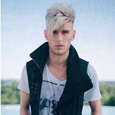 Colton Dixon is Bae.
Meeting him October 2k14. 
literally love him so much. 
@coltondixon
