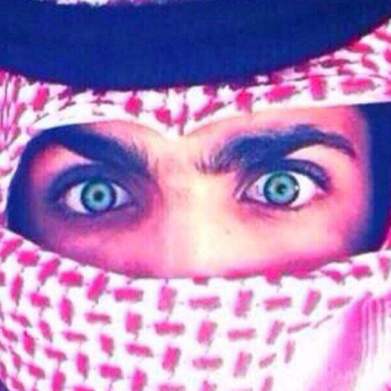 تهكر حسابي وهذا حسابي الجديد ؛' 


                                      Pin:2B527E18
                                                  شخص مومييز '