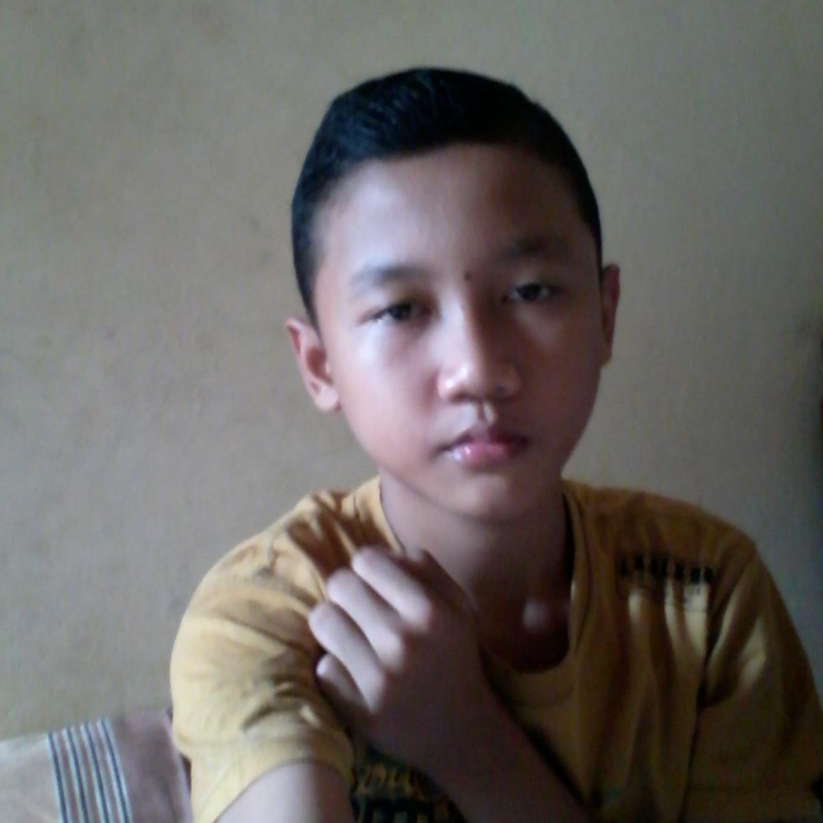 my name Arya Dhiva Pradhana