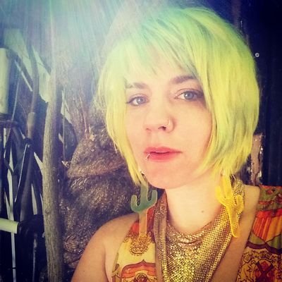 GlitterlingBee's profile picture. Stylist//Word Wrangler in love with the art of madness. Ecstatic & Strange. Cosmic. Zesty. Emerald haired. Silverbooted. Glitterling.