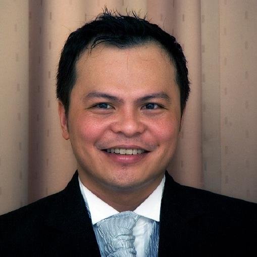 Veteran on IT, specialize on business to business and project management.