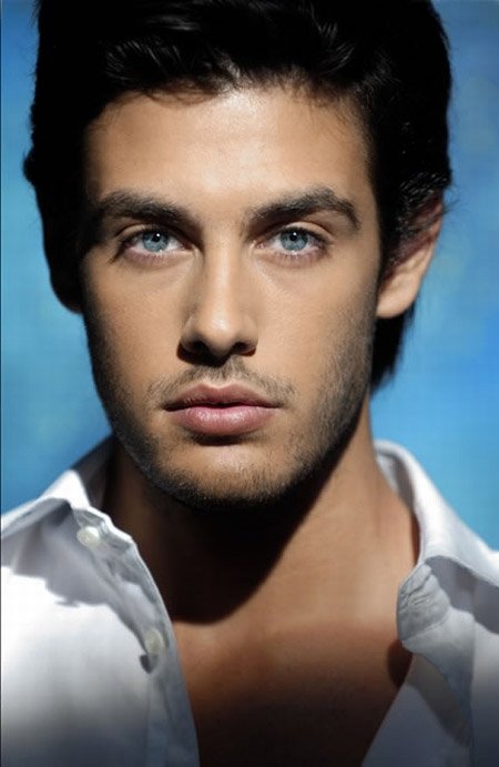 life_as_lens's profile picture. Я очень завидую людям, которые могут позволить себе путешествия. Они кажутся мне избранными и очень счастливыми.