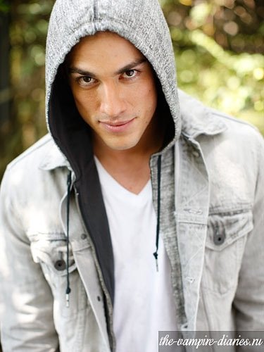 liza_merinova's profile picture. Общаюсь с геями и лесбиянками, с очень пухленькими и очень худыми, с религиозными фанатиками и атеистами. Многие осуждают. НАХУЙ ИДИТЕ.