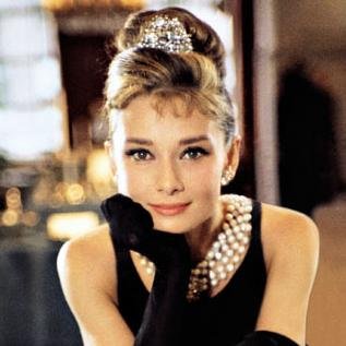 My breakfast at Tiffany & Co. -  Huyendo siempre, nada es estatico. ¡Rutina no! . Diamantes y hombres. (+18) - Fashion Icon - Seduction & Inocence
