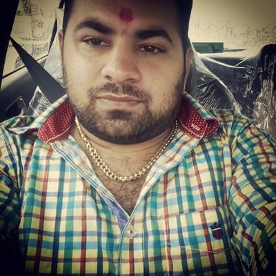 मुझे क्या हक़ है किसी को मतलबी कहुँ,
मैं ख़ुद अपने ख़ुदा को मुसीबत में याद करता हुँ..!!
