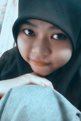 ciiiieee..yang lagi kgen nyesek nie yeee